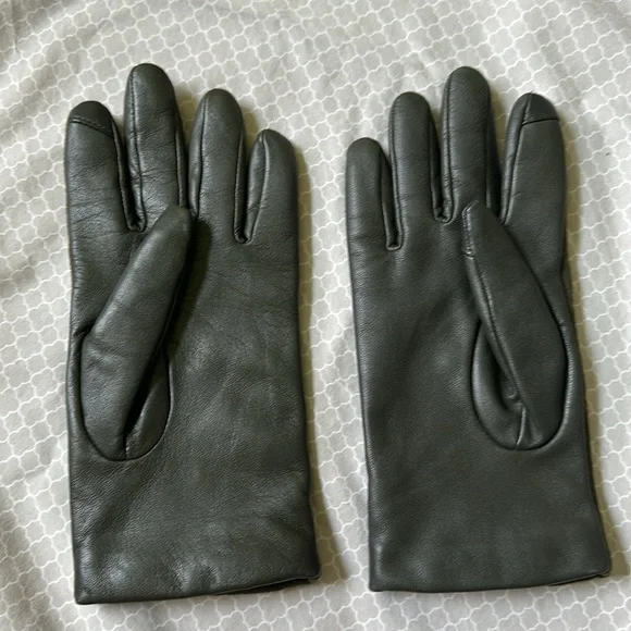 Women's EZ Touch Screen Quilted Suede Gloves - Picture 2 of 7